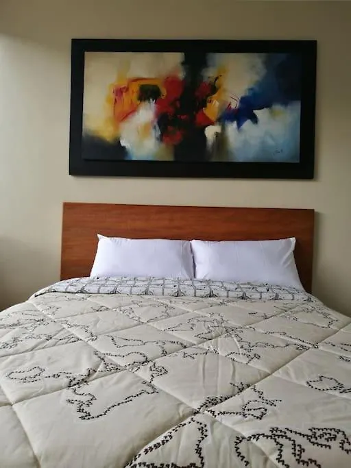 Apartamento Edificio Tuncahuan, 12 De Octubre A 50Mts Swissotel Quito 0*,  Ecuador