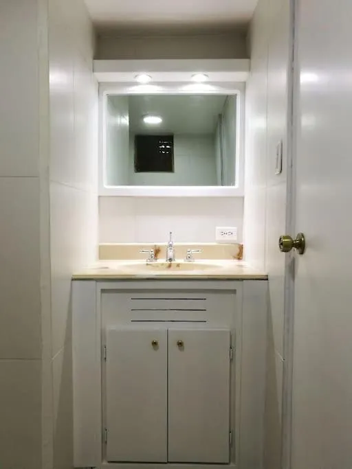 Apartamento Edificio Tuncahuan, 12 De Octubre A 50Mts Swissotel Quito
