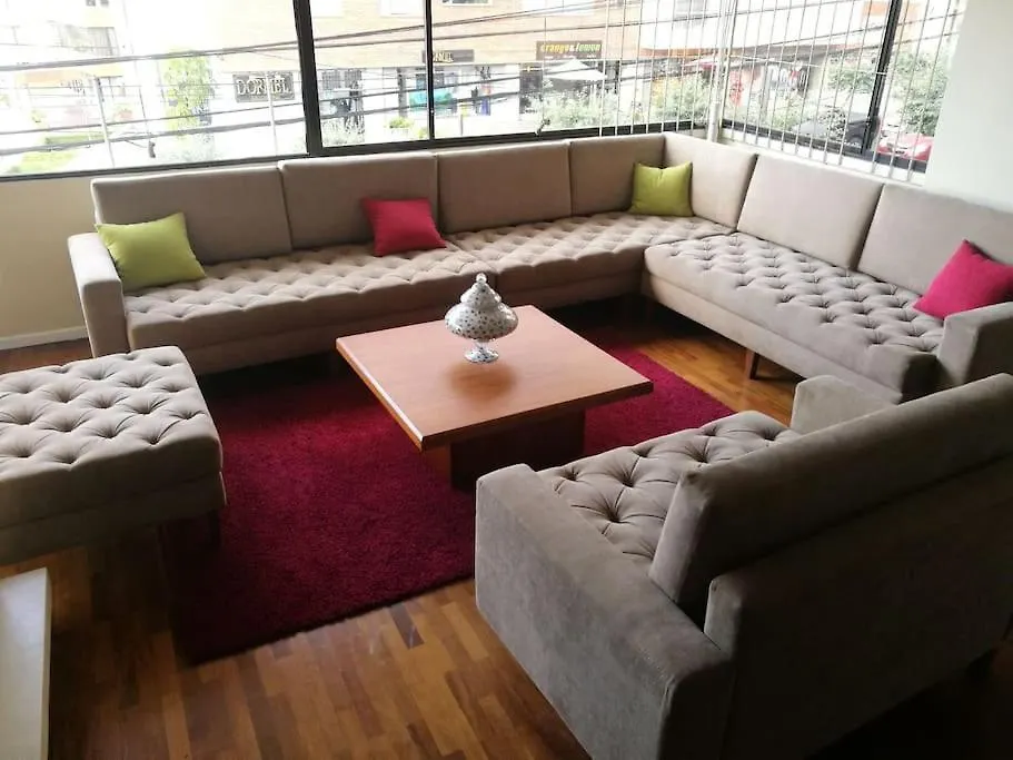 Apartamento Edificio Tuncahuan, 12 De Octubre A 50Mts Swissotel Quito